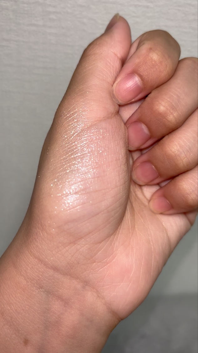 スターダストダイヤモンドハイライトパウダー N01 シルバーホワイト/PERFECT DIARY/パウダーハイライトを使ったクチコミ（3枚目）