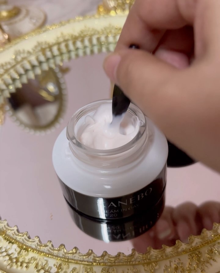 クリーム　イン　デイ/KANEBO/フェイスクリームを使ったクチコミ（2枚目）