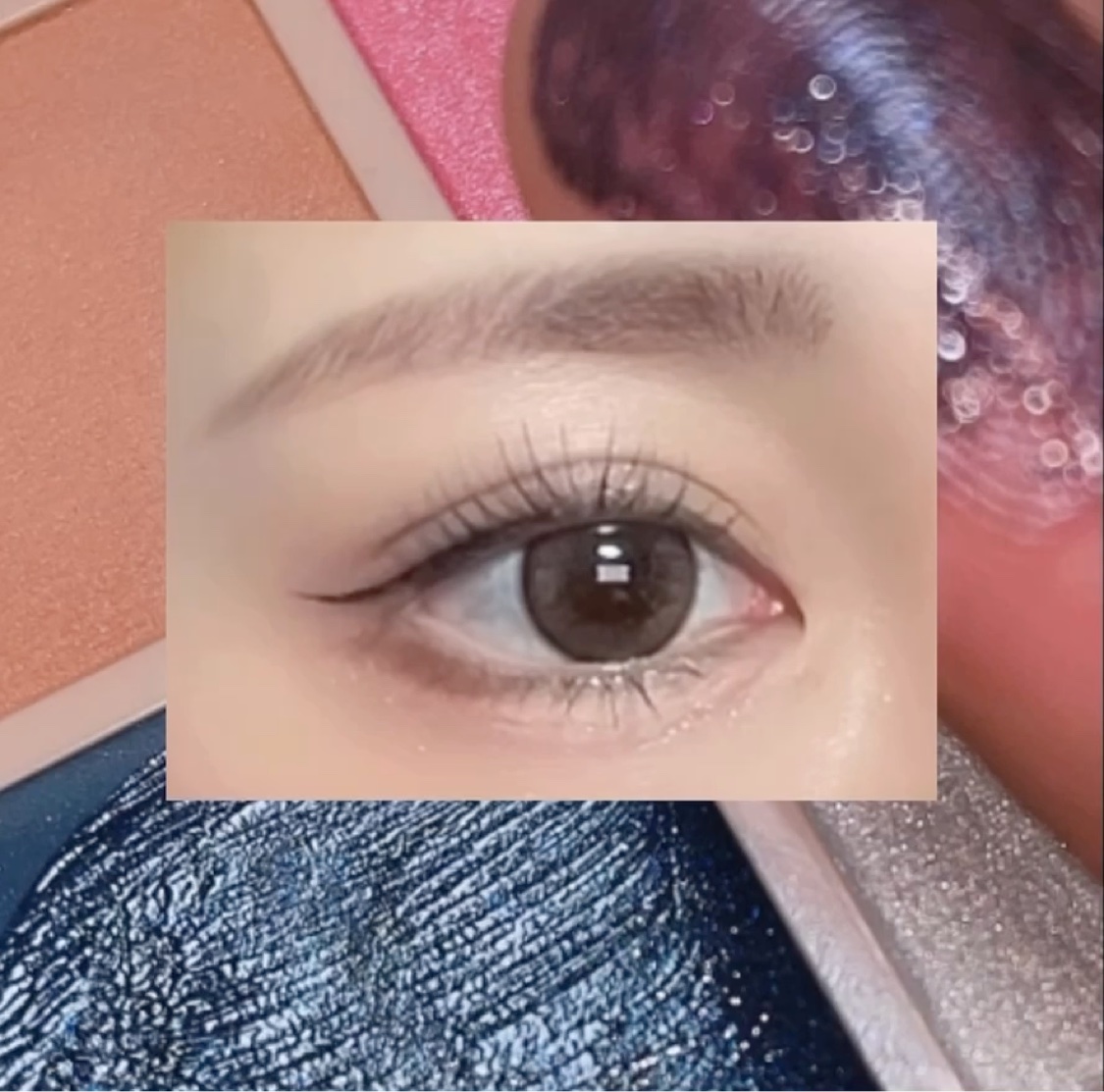 フーミー 反時計回りパレット/WHOMEE/アイシャドウパレットの動画クチコミ2つ目