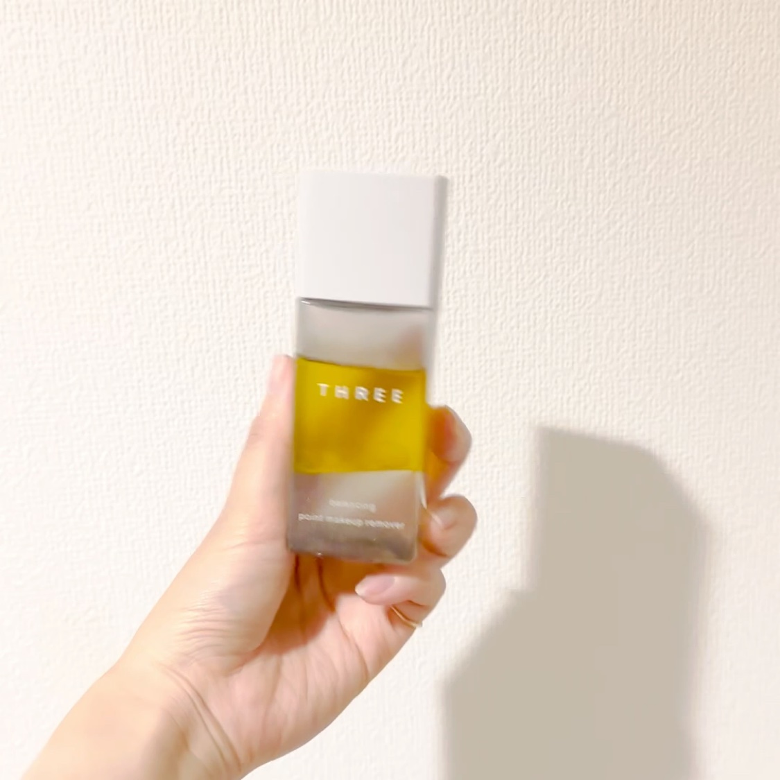 バランシング ポイントメイクアップ リムーバー N/THREE/ポイントメイクリムーバーの動画クチコミ1つ目