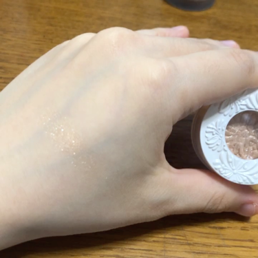 スパークリング アイカラー/PAUL & JOE BEAUTE/単色アイシャドウを使ったクチコミ（2枚目）