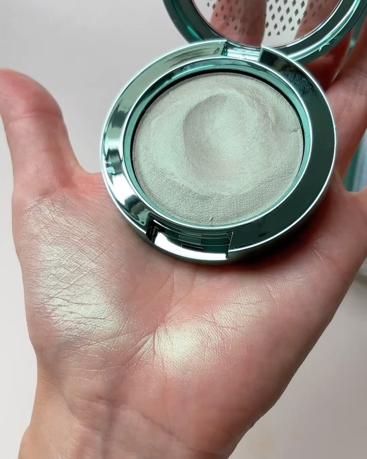 試してみた】M・A・C バウンス ＆ グリーム ハイライターの人気色