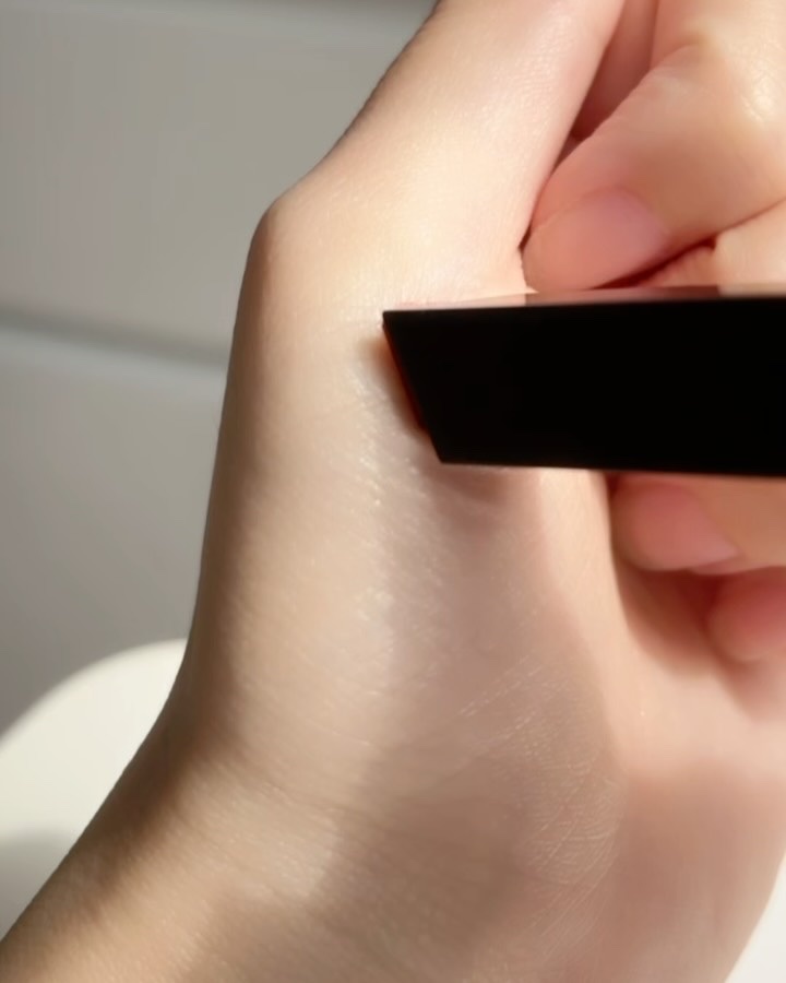 YSL ザ スリム リップスティック/YVES SAINT LAURENT BEAUTE/口紅の動画クチコミ2つ目