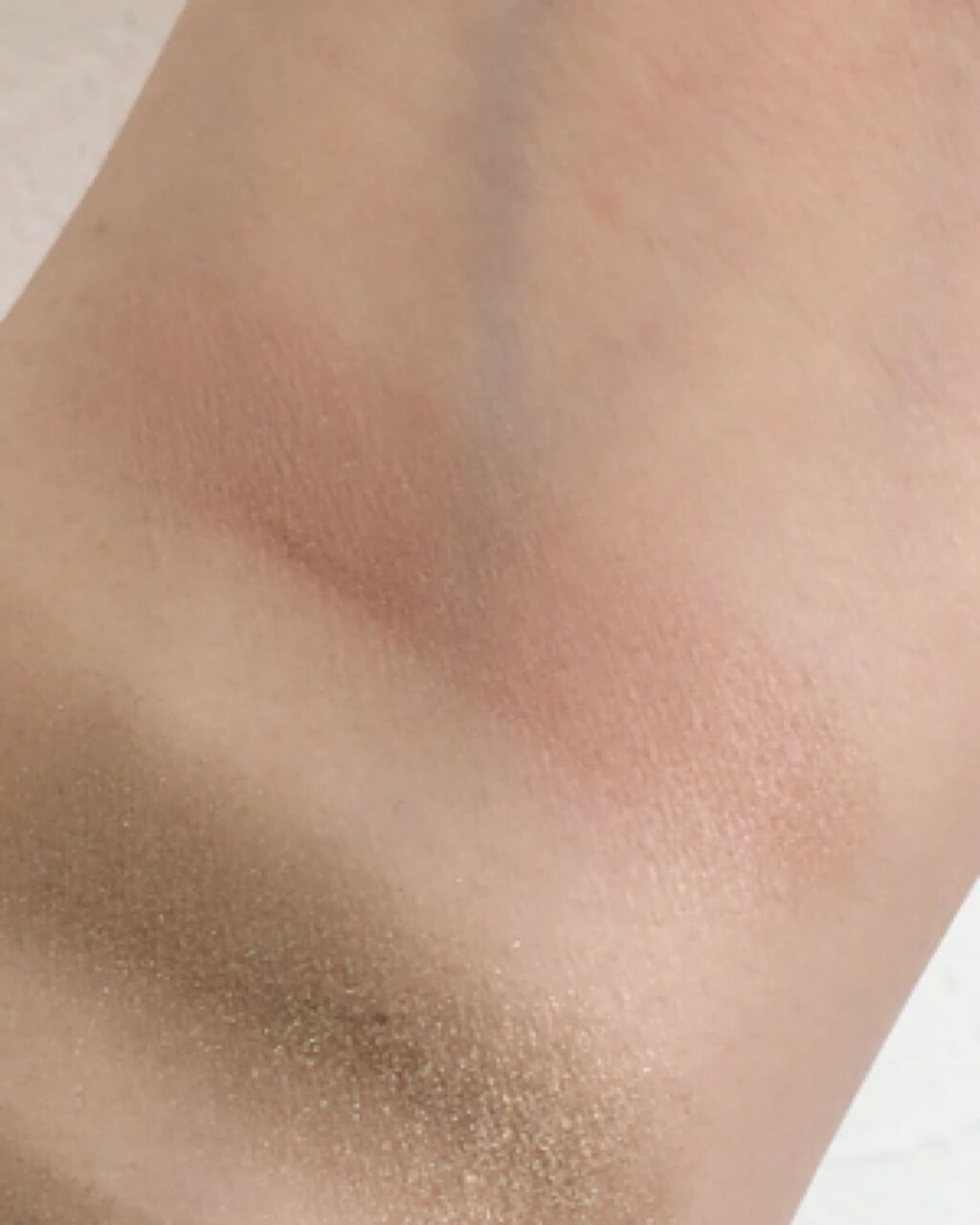 アイカラーレーション/LUNASOL/アイシャドウパレットの動画クチコミ3つ目