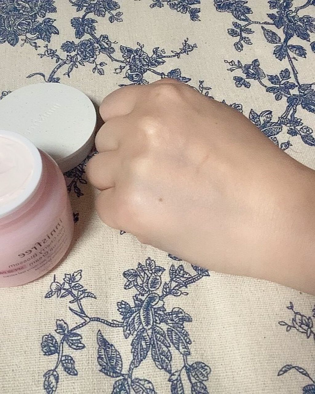 チェジュ チェリーブロッサム トーンアップクリーム/innisfree/化粧下地を使ったクチコミ（3枚目）