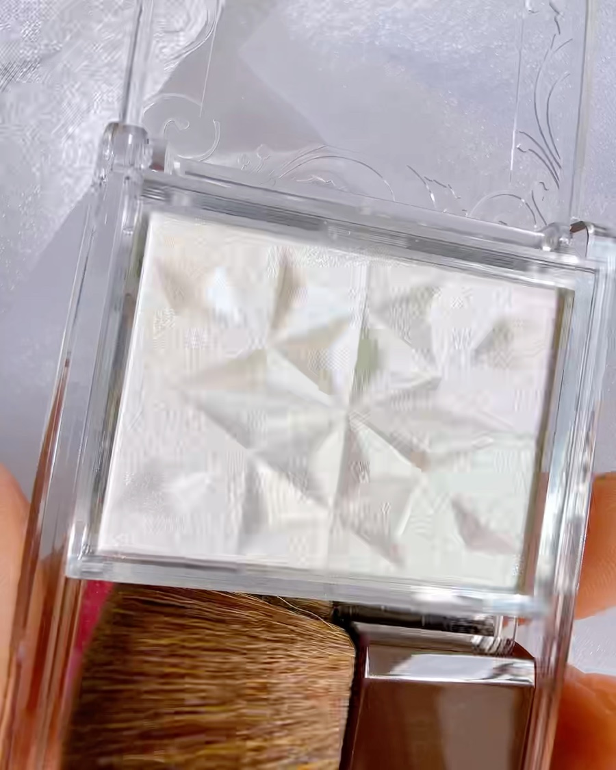 パールグロウハイライト　SP3/CEZANNE/ハイライトを使ったクチコミ（3枚目）