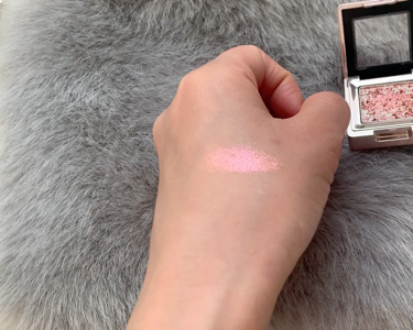 グリッタープリズム シャドウ/MISSHA/グリッターを使ったクチコミ（2枚目）