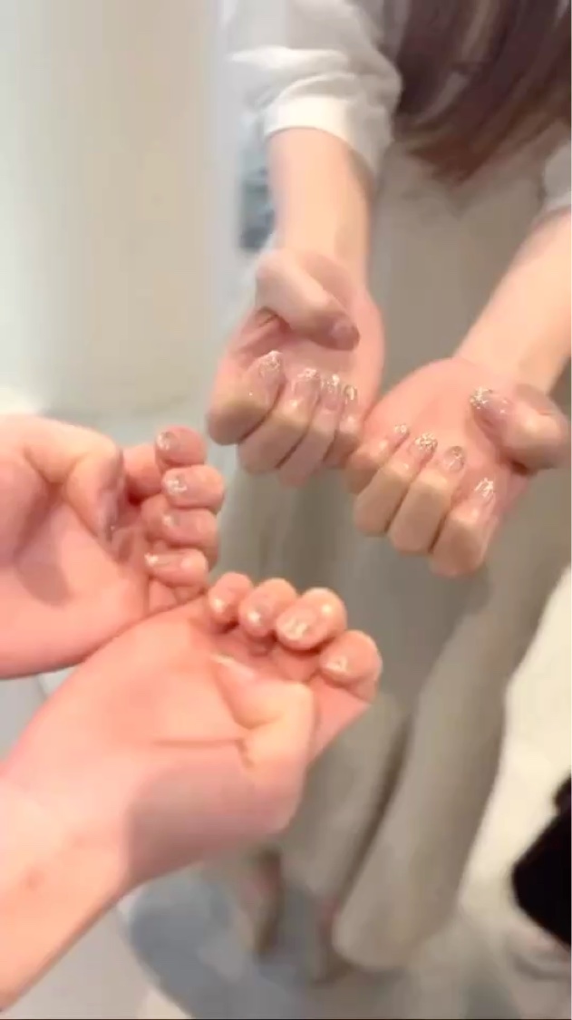 #ネイル,#ジェルネイル,#キラキラネイル,#簡単ネイル,#夏ネイル,#秋ネイル,#冬ネイル,#大人ネイル,#大人ネイル,#韓國ネイル,#フットネイルのネイルデザイン