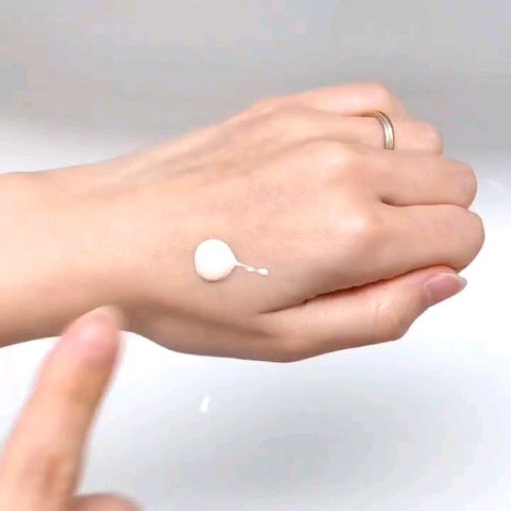 クチュールリップティントベルベット/espoir/リップティントを使ったクチコミ（3枚目）