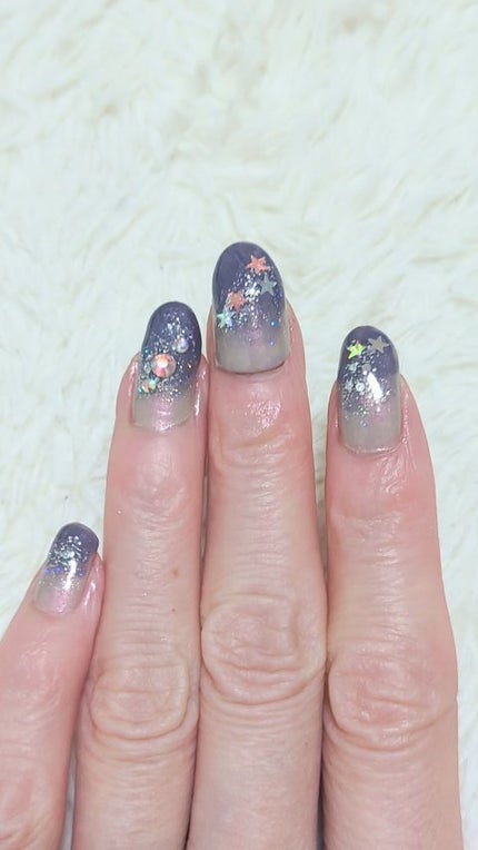 カラフルネイルズ/キャンメイク/マニキュアの人気ショート動画