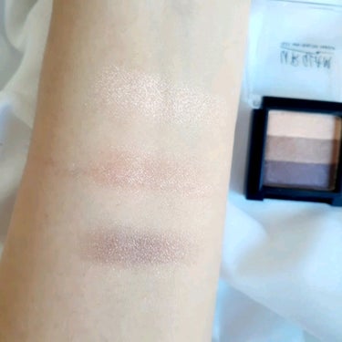 UR GLAM　GRADATION EYESHADOW/U R GLAM/アイシャドウパレットの動画クチコミ3つ目