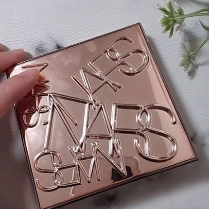 サマーソルスティス アイシャドーパレット/NARS/アイシャドウパレットの人気ショート動画