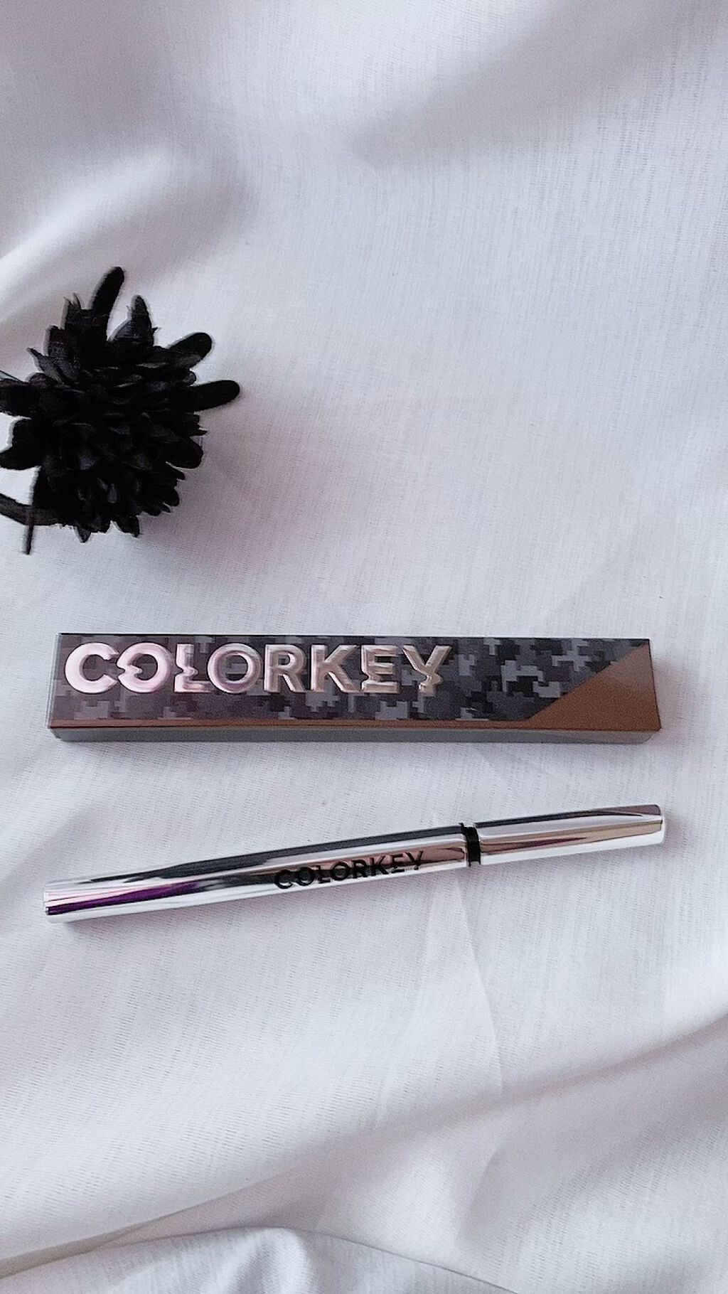 フローティングカラーリキッドアイライナー/COLORKEY/リキッドアイライナーの動画クチコミ1つ目