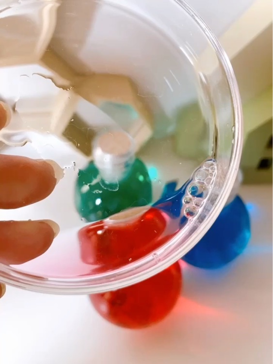 解放（リリース）ポーション〈レッドポーション〉/MAGIA/化粧水の動画クチコミ3つ目