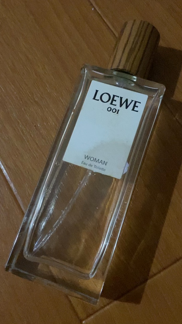 001 ウーマン/ロエベ/香水(レディース)の動画クチコミ2つ目
