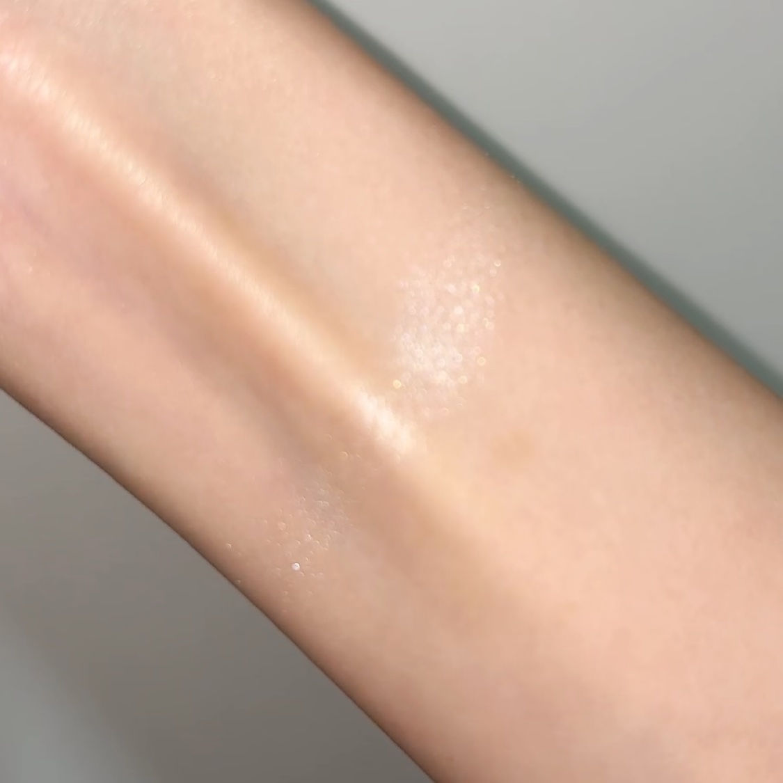 OFRA mini Highlighter/Ofra Cosmetics/パウダーハイライトの動画クチコミ3つ目