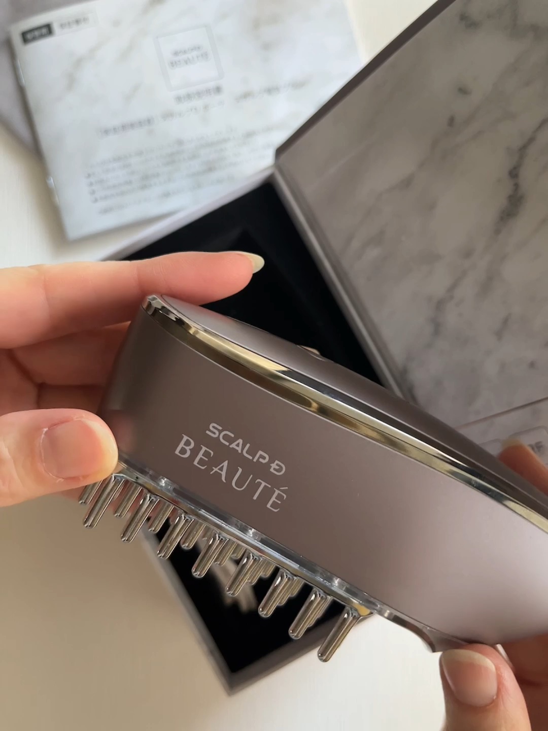 スカルプ電気ブラシ/アンファー(スカルプD)/美顔器・マッサージの人気ショート動画