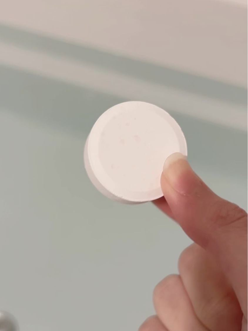 バブ あふれるのはきっと、お湯だけじゃない たくらみ シトラス＆ウッディの香り/バブ/炭酸系入浴剤の動画クチコミ2つ目