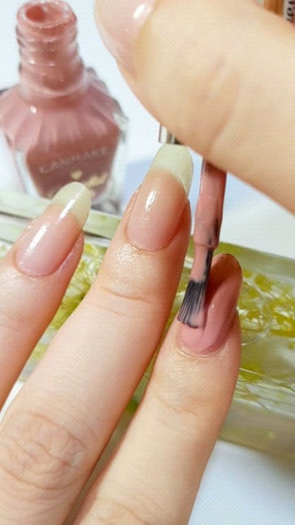 カラフルネイルズ/キャンメイク/マニキュアの人気ショート動画