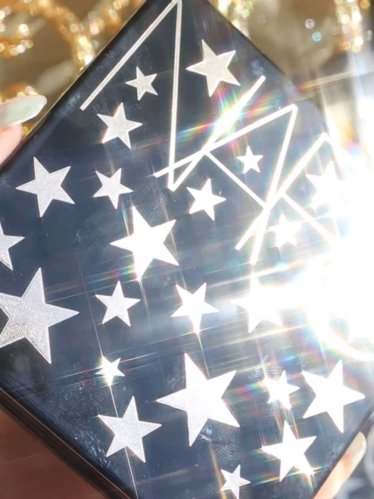 アンインヒビテッド アイシャドーパレット/NARS/アイシャドウパレットの動画クチコミ4つ目