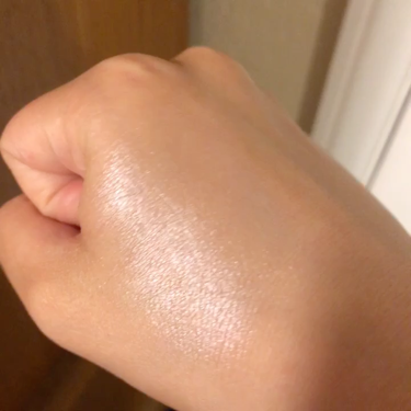 アウェイ ウィー グロー リキッド ハイライター/NYX Professional Makeup/リキッドハイライトを使ったクチコミ（3枚目）