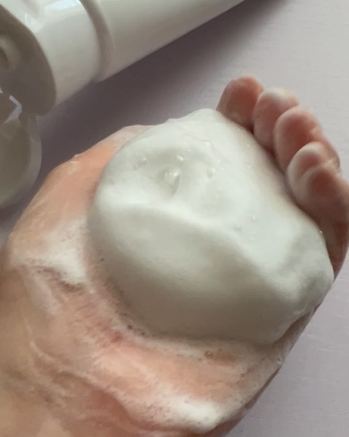 ドレススノー フェイシャルウォッシュ/アテニア/洗顔フォームの動画クチコミ3つ目