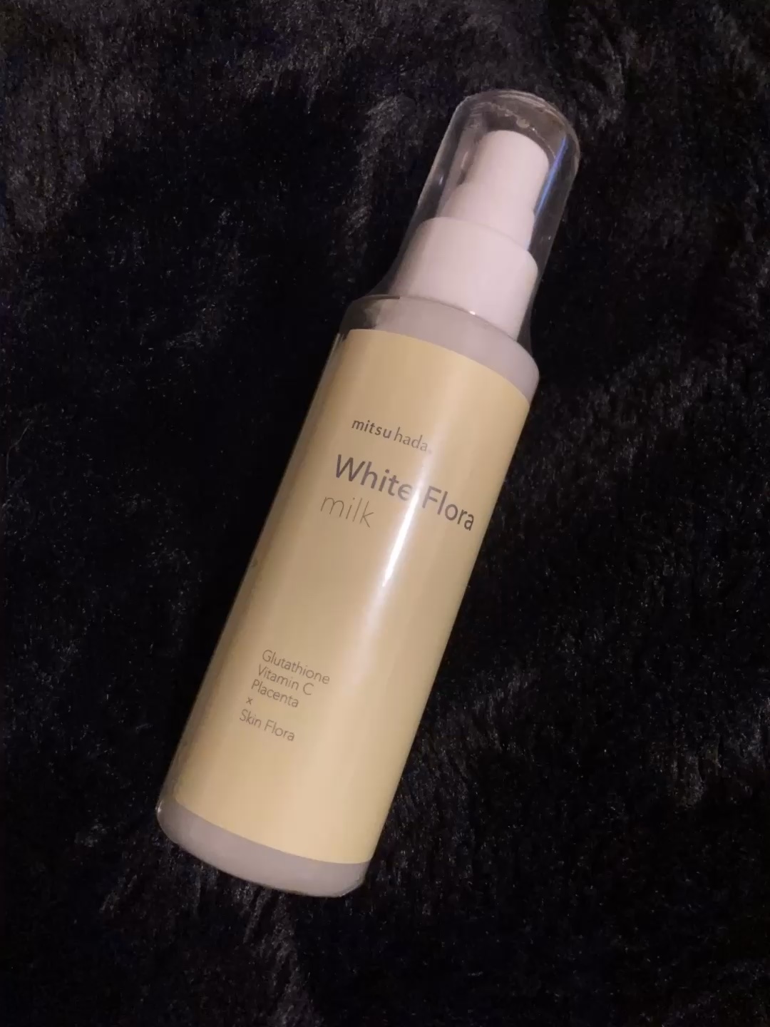 ミツハダ ホワイトフローラルミルクのクチコミ「＼🎥無音です☺️／

ミツハダ
ホワイトフローラルミルク

秋のうるツヤ肌へ。グルタチオン※1.....」（1枚目）