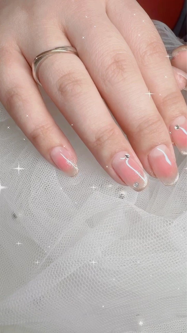 ネイルタウンジェル ティントグロスジェル /NAILTOWN/ジェルネイルの動画クチコミ2つ目