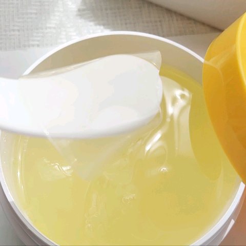 バイオーム ビタC ダークスポット アイパッチ/UIQ/アイケア・アイクリームの動画クチコミ1つ目