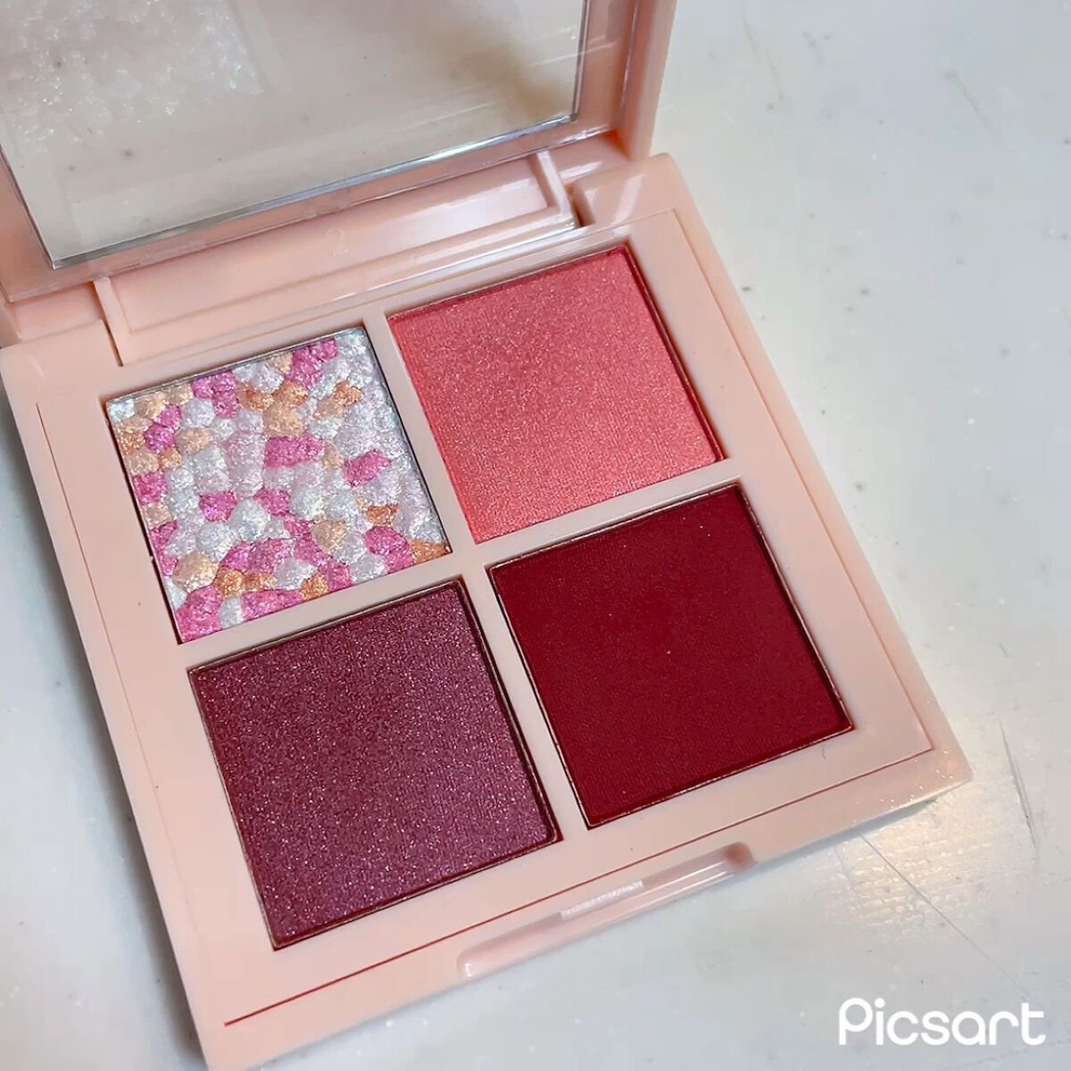 レブロン ダズル アイシャドウ クアッド/REVLON/アイシャドウパレットの動画クチコミ3つ目