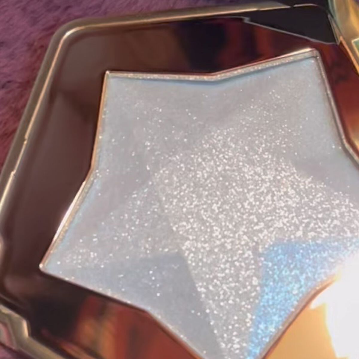 スターダストダイヤモンドハイライトパウダー/PERFECT DIARY/パウダーハイライトを使ったクチコミ（2枚目）