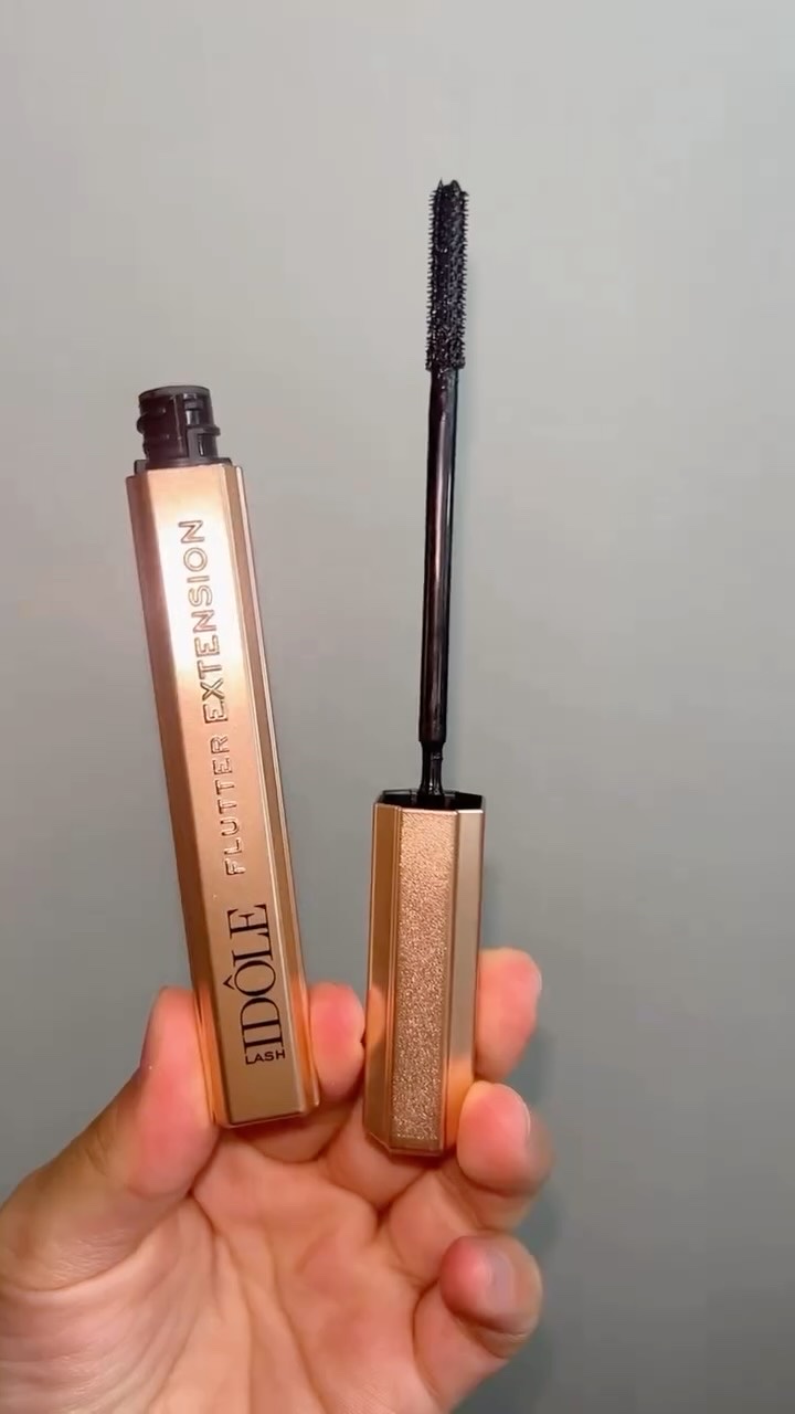 クリスマスまであと9日...🎄🎂💫

@lancomeofficial 
#LANCOM#ランコム#香水#makeup#skincare#fragrance