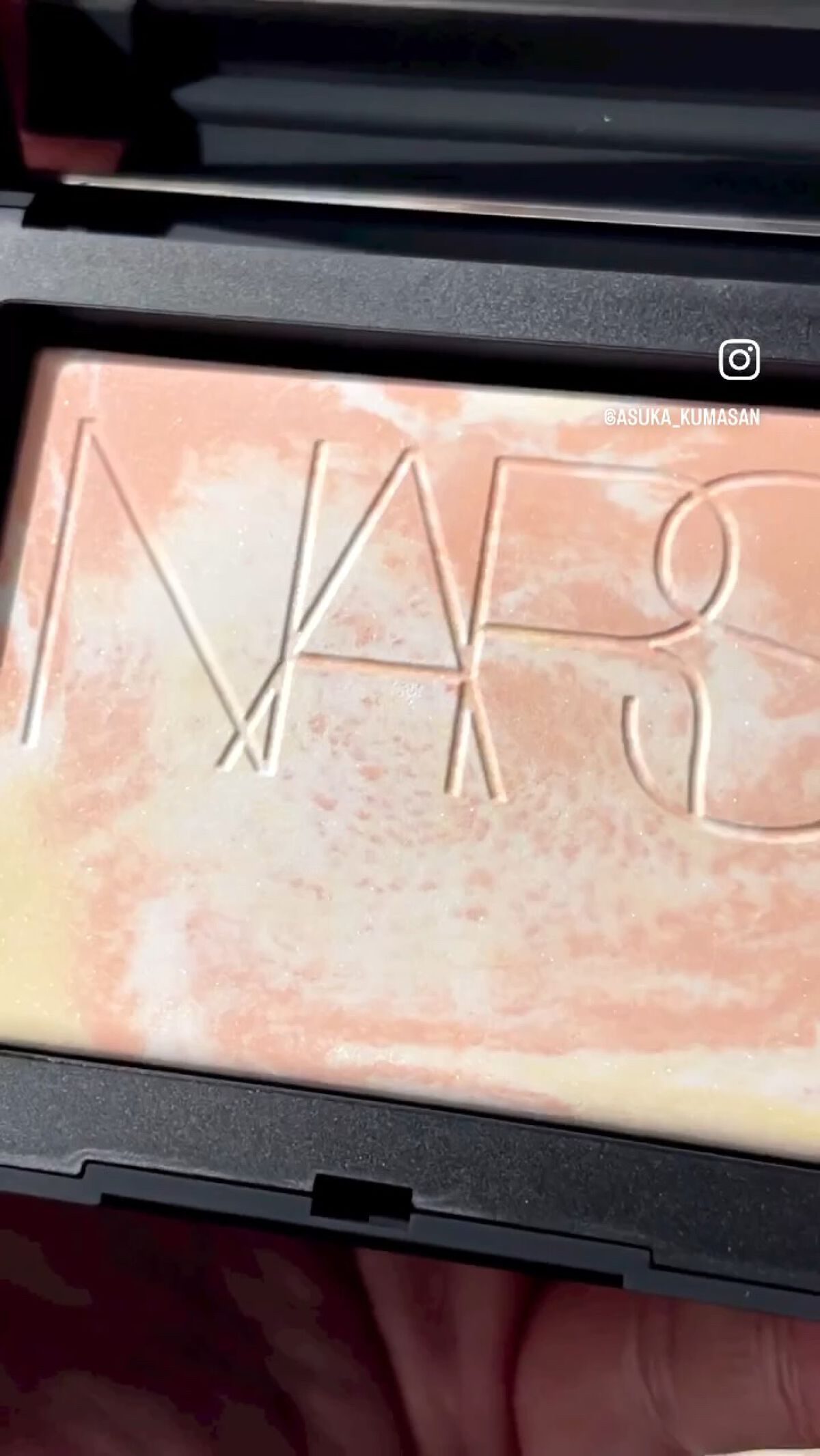 ライトリフレクティング プリズマティックパウダー/NARS/プレストパウダーの動画クチコミ3つ目