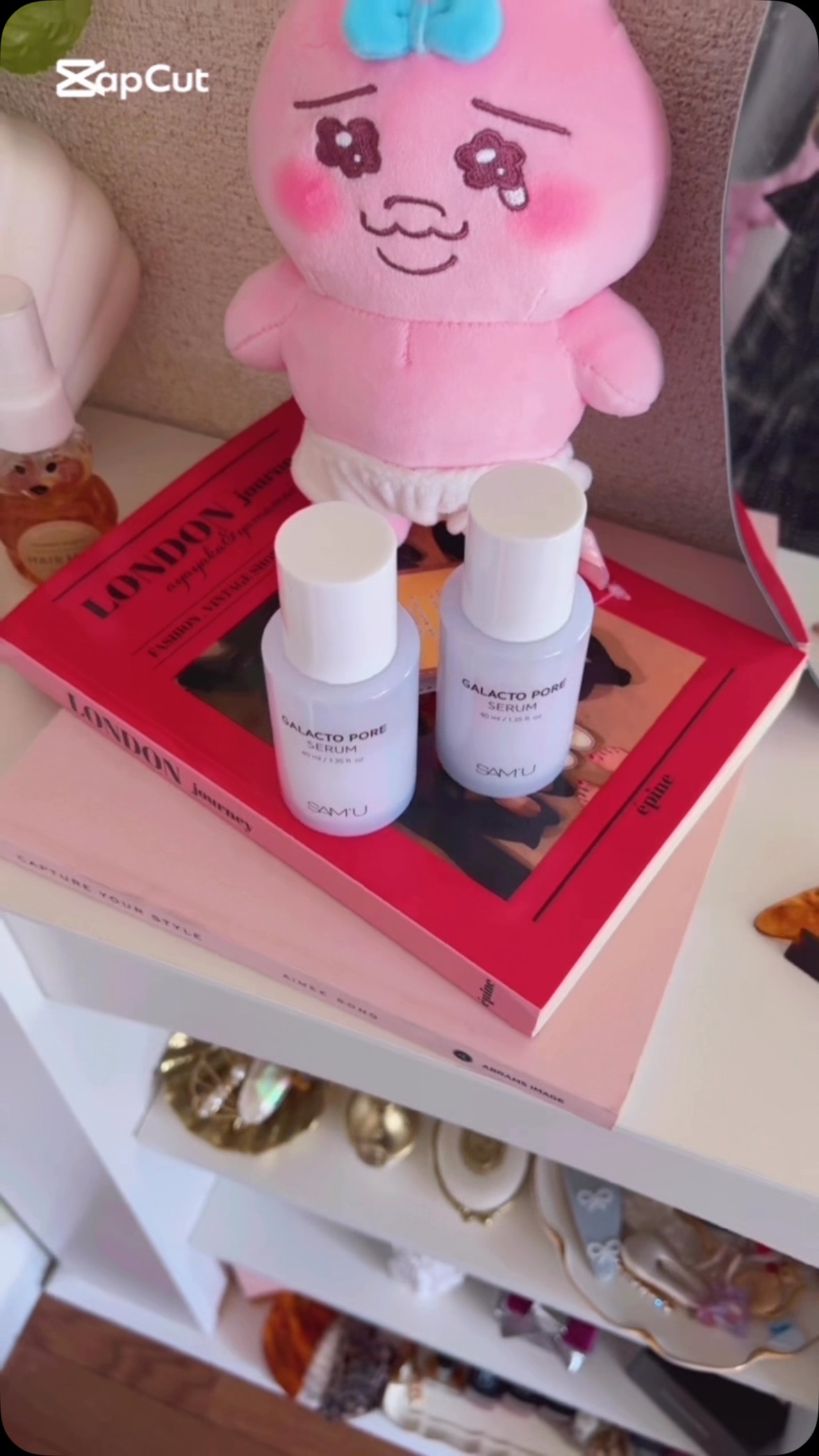 🤍𝕊𝔸𝕄𝕌🤍
.
.
@sam_u_jp のガラクトポアセラムご紹介👏

ポアセラムは毛穴を引き締めてくれる効果があって乾燥やエイジングケアにおすすめ❣️

乾燥肌でもあるんだけど、サミュ使い出してからはほんと乾燥知らず😭
