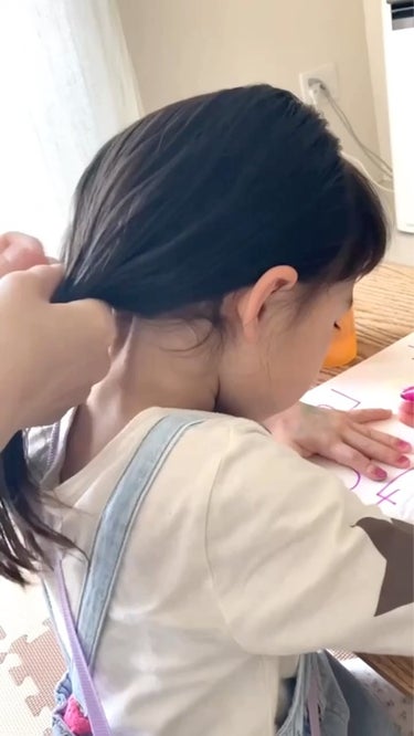 Yuki on LIPS 「4歳娘のヘアアレンジ♡三つ編みとポニーテールの休日ヘアです👧🏻..」（5枚目）
