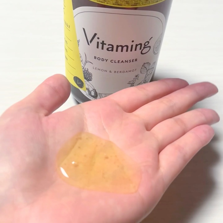 リフレッシングボディソープ(レモン＆ベルガモットの香り)/Vitaming/ボディソープを使ったクチコミ（3枚目）
