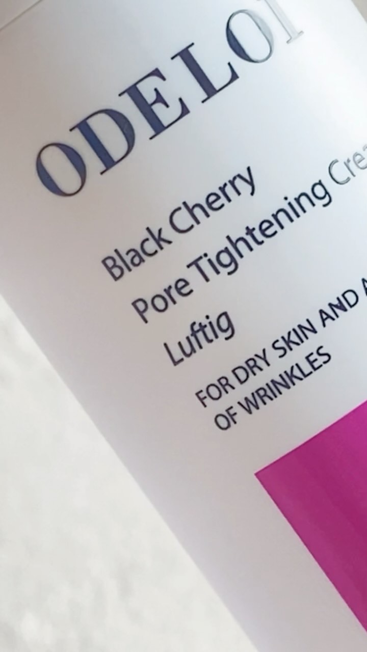 ODELOI 美顔器＋ブラックチェリー毛穴収縮クリーム２本付き imgrc0095761135.jpg