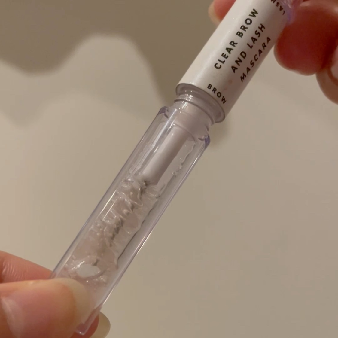 HAN ALL BROW FIXER/rom&nd/眉マスカラの動画クチコミ2つ目