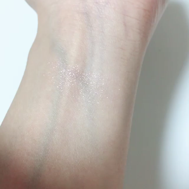 ダズルシャドウ/M・A・C/単色アイシャドウを使ったクチコミ（3枚目）