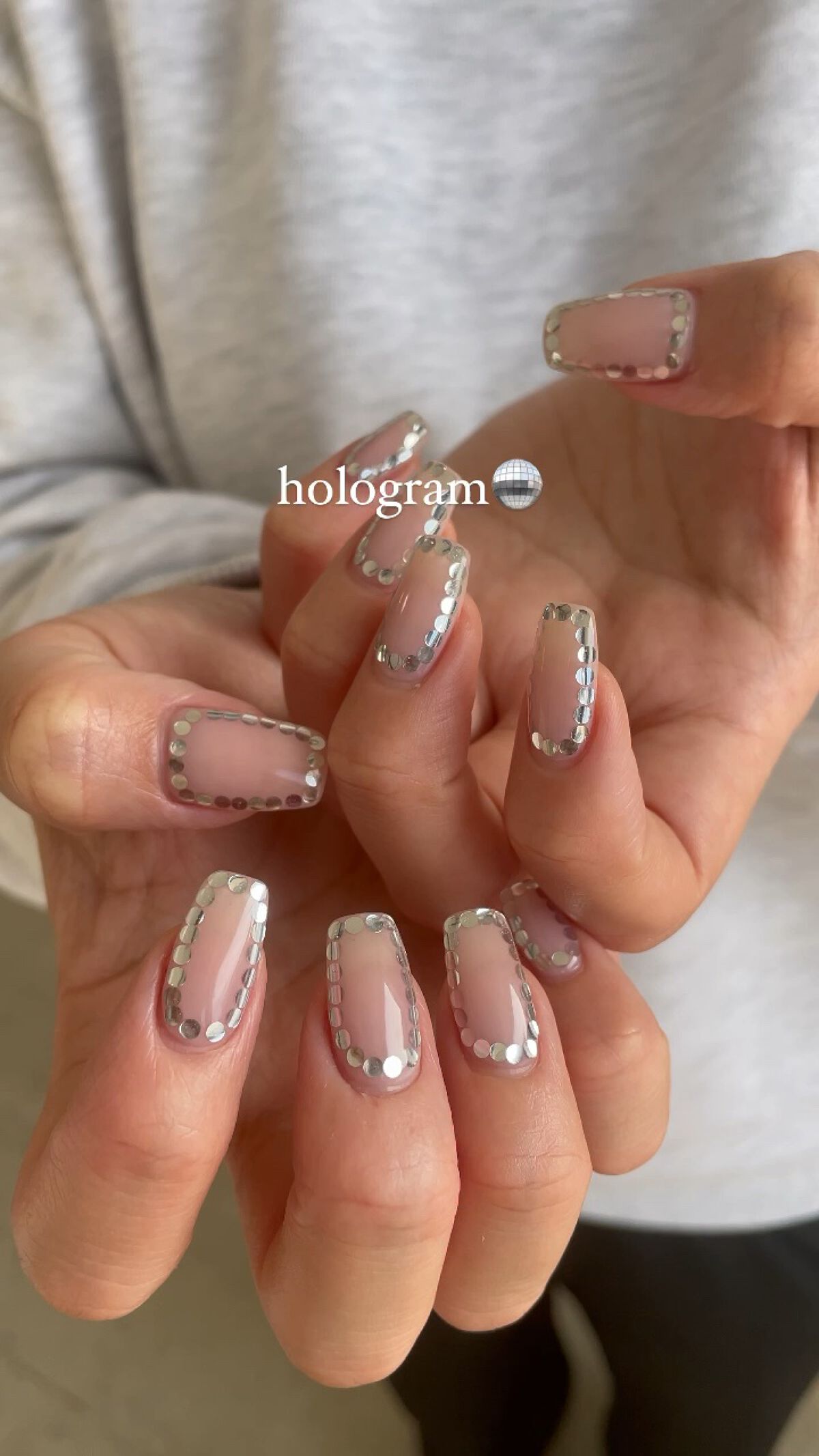 #ジェルネイル,#セルフネイル,#囲みネイル,#ホログラムネイル,#個性派ネイル,#おしゃれネイル,#newネイルのネイルデザイン