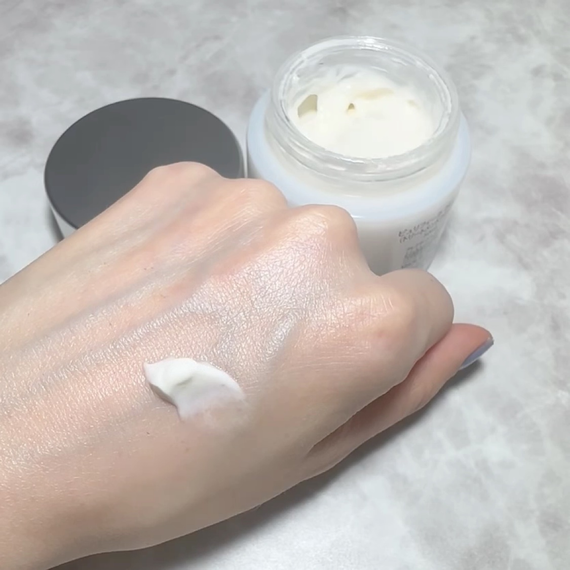 ピュリフィーク ローション  /アレクサンドル ドゥ パリ/化粧水の動画クチコミ5つ目