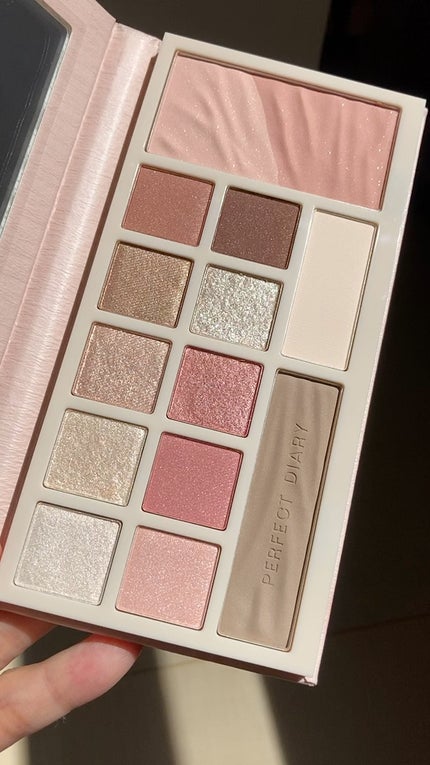 デザイナーアイズ&チークパレット/PERFECT DIARY/アイシャドウの人気ショート動画