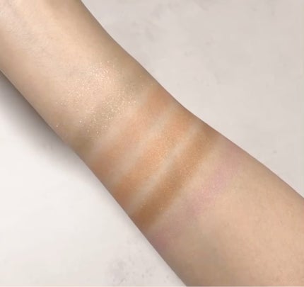 ホリデーアディクション アイシャドウパレット“アンノウンファミリア”/ADDICTION/アイシャドウパレットの動画クチコミ1つ目