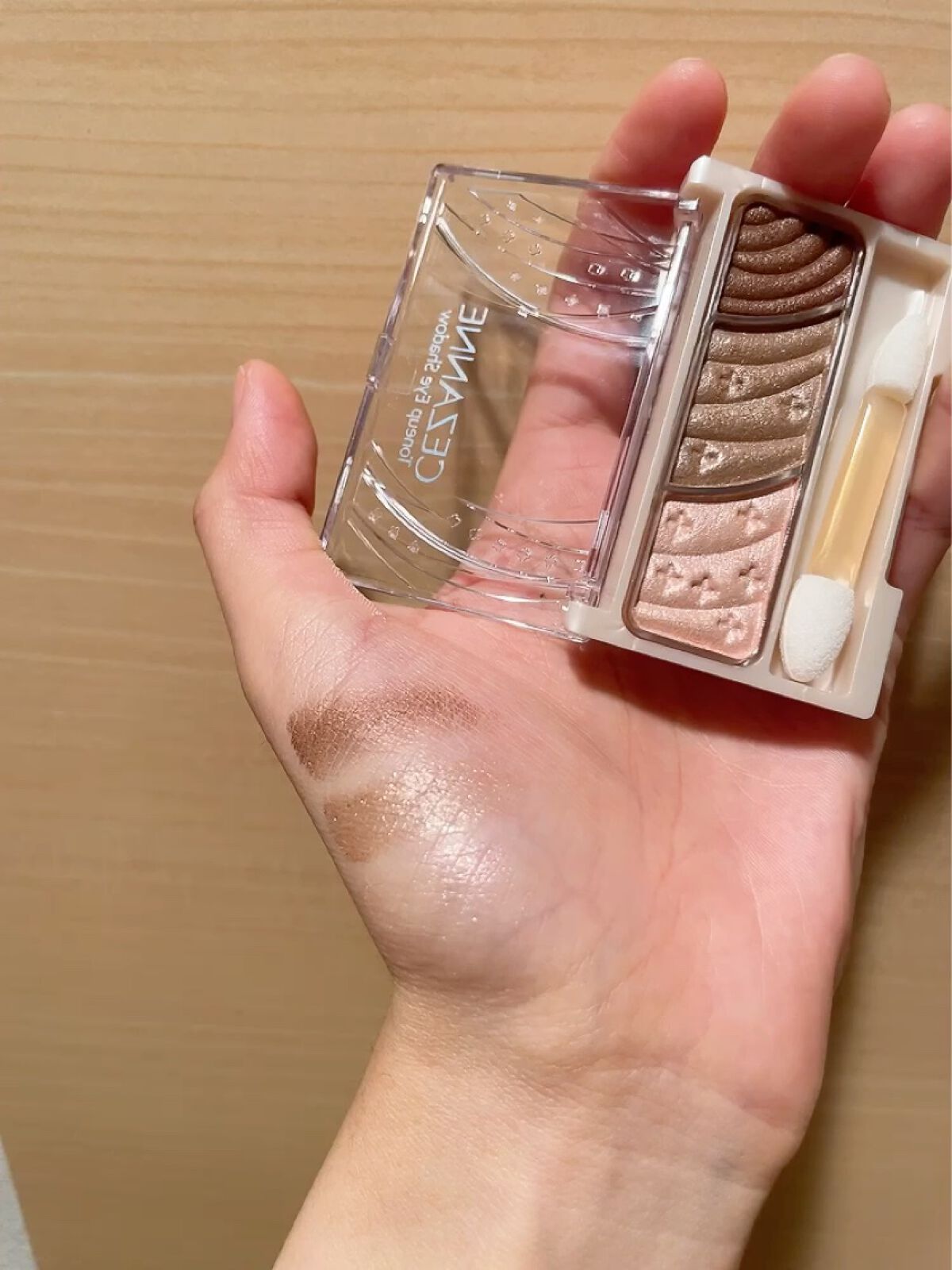 トーンアップアイシャドウ/CEZANNE/アイシャドウパレットを使ったクチコミ（2枚目）