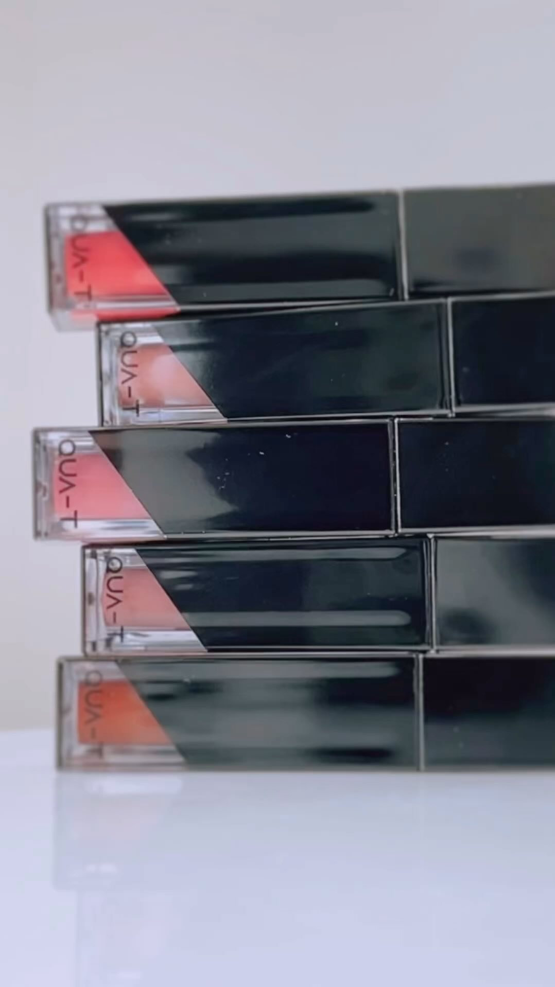 YOURS TINT VELVET/QUA-T/口紅の動画クチコミ1つ目