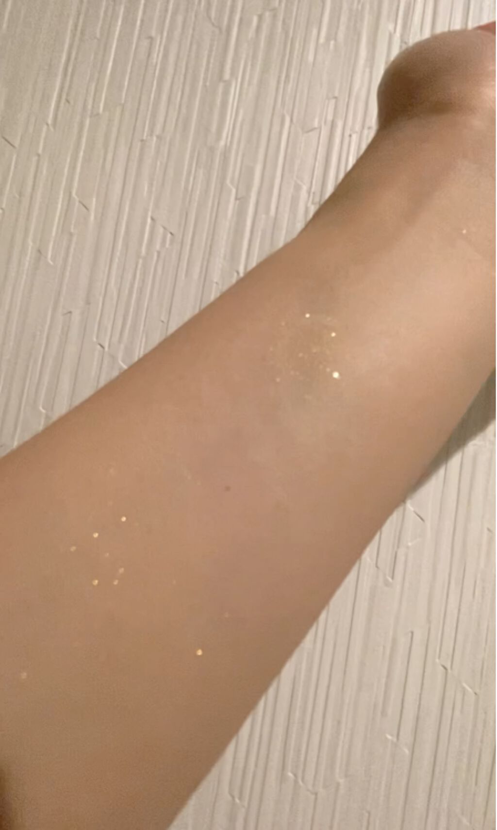 アイシャドウ クルーシャル/uneven/単色アイシャドウの動画クチコミ1つ目