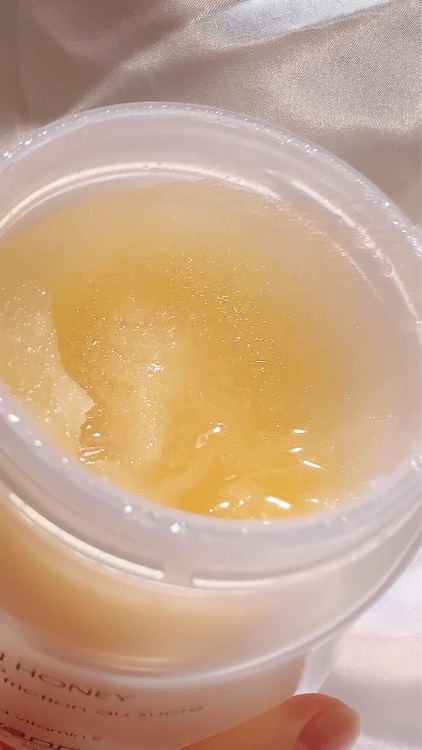 ジョバンニ シュガー ボディスクラブ ゴールデンハニー/giovanni/ボディスクラブを使ったクチコミ（2枚目）