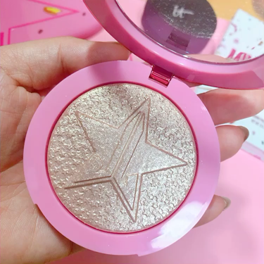 Jeffree Star Cosmetics MINI  BREAKERのクチコミ「#jeffreestar

ビューティリッシュさんにて
ハイライトとアイシャドウパレット購入🎨.....」（2枚目）