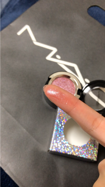 シャイニー プリティ シャドウ/M・A・C/単色アイシャドウの動画クチコミ1つ目