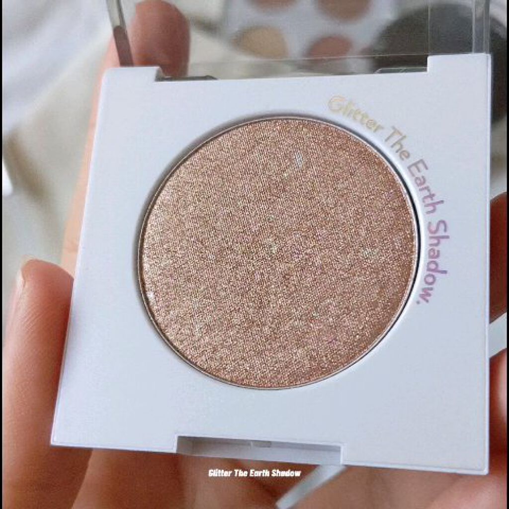 グリッター ザ アースシャドウ/unleashia/単色アイシャドウを使ったクチコミ（2枚目）